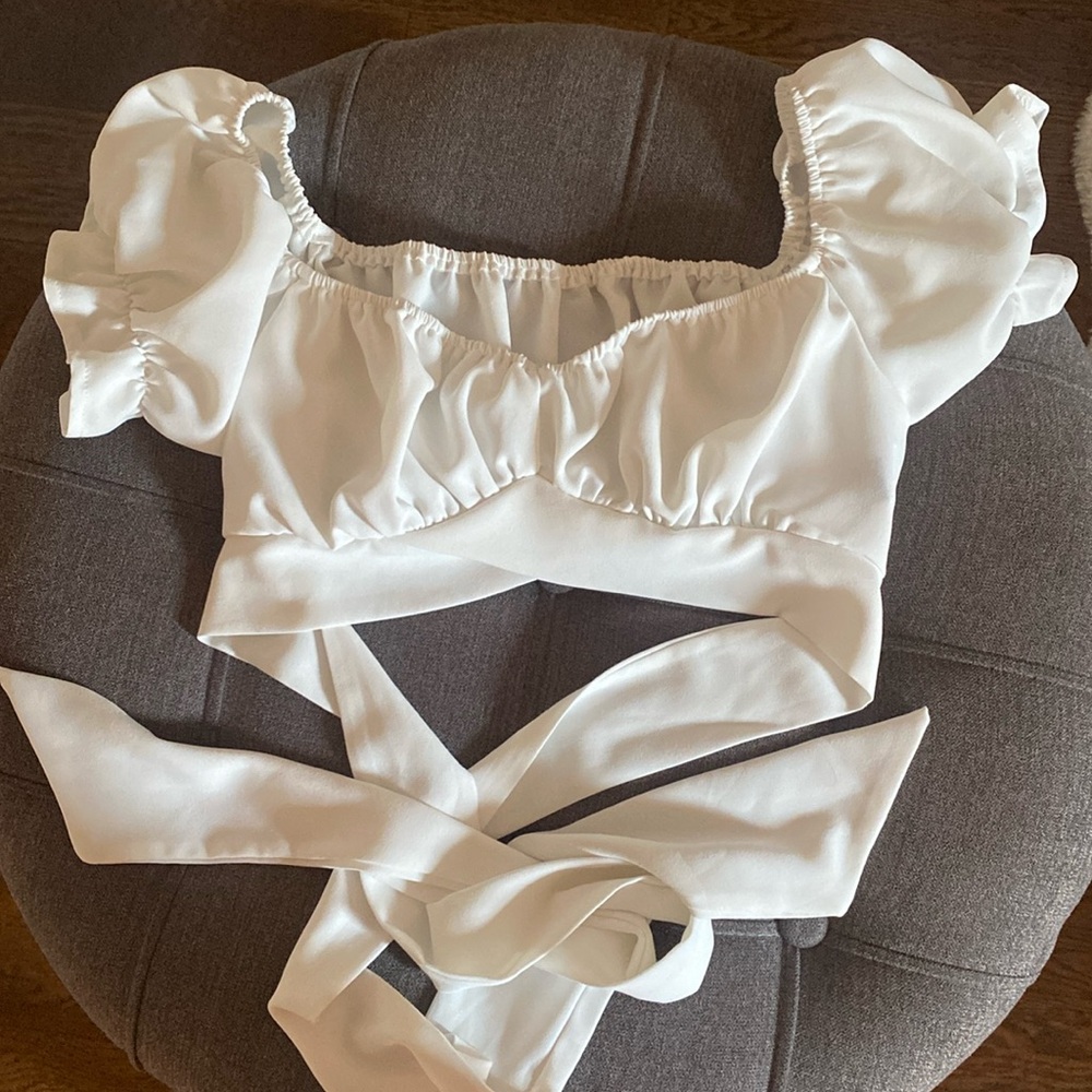 White Ruffle Crop Trop